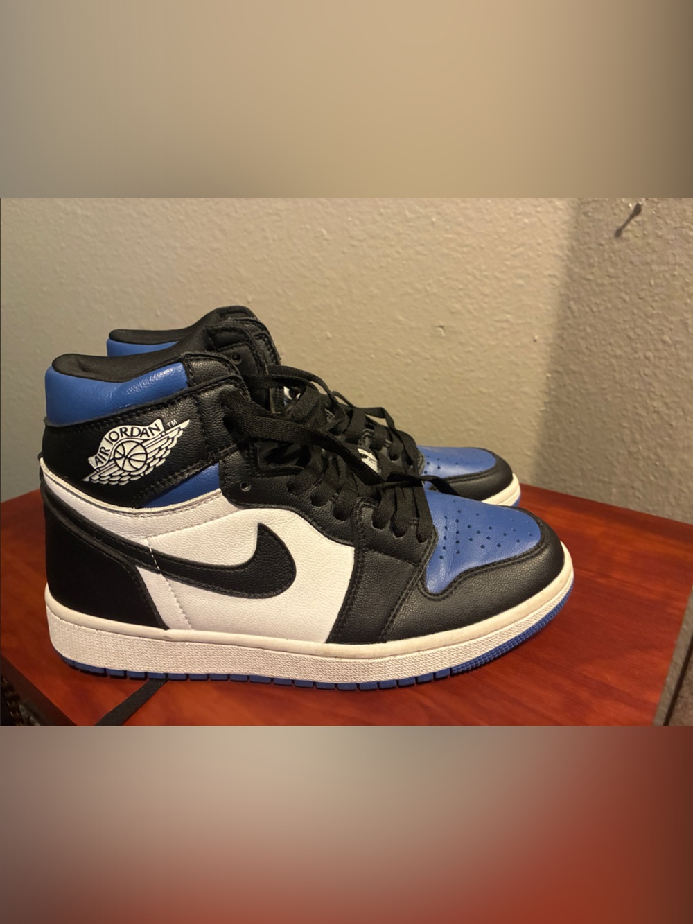 Air Jordan 1 Mid Men's Athletic Shoes - Black/White/Blue